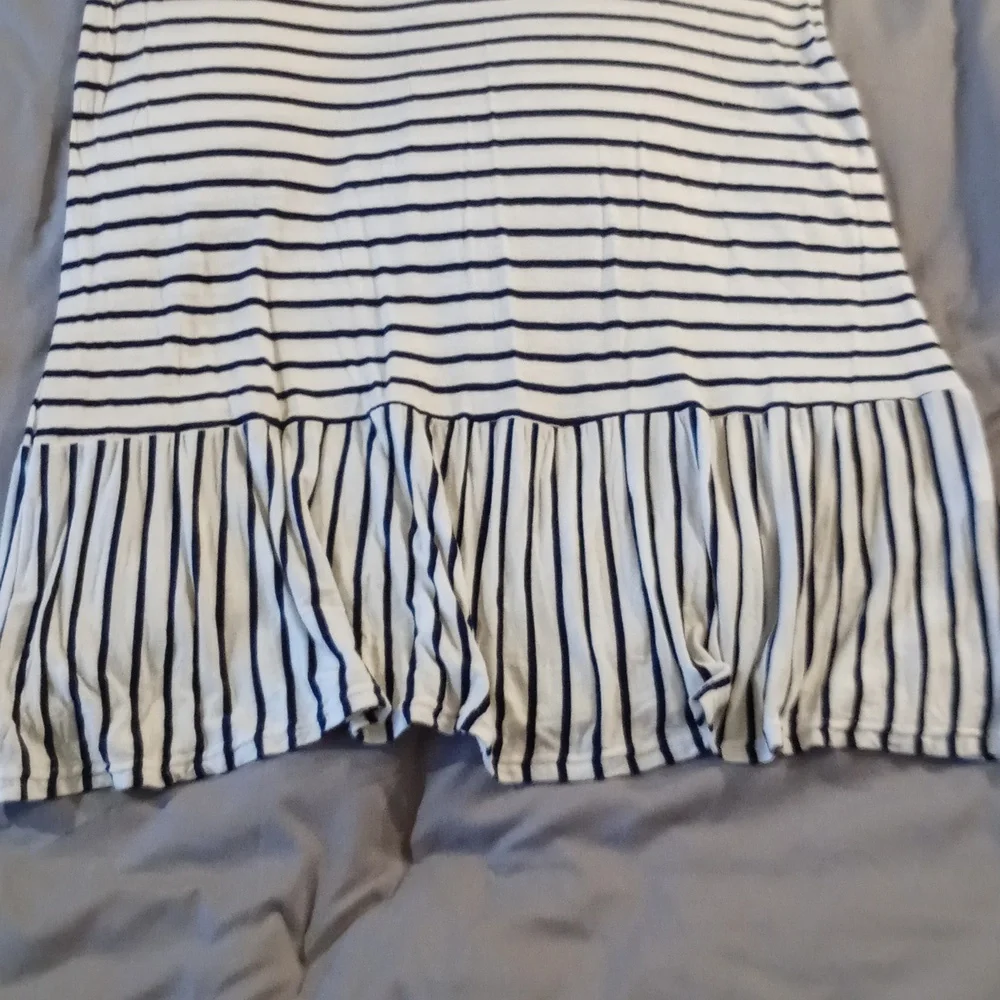 Dress - Picture 2 of 5